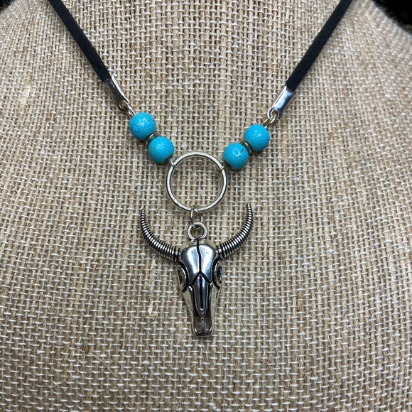 Turquoise and Leather Necklace - Picture 4 of 4